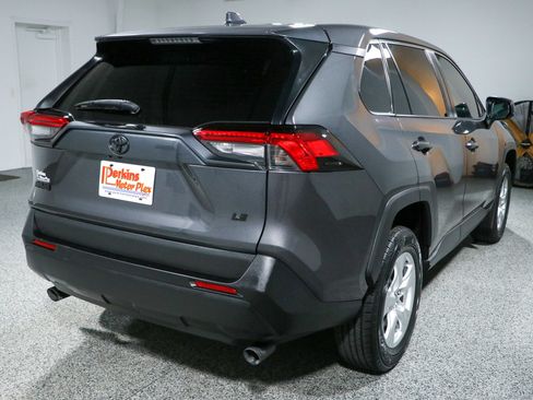 Used 2024 Toyota RAV4 LE FWD image 7