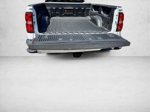 Used 2018 Chevrolet Silverado 1500 LT AWD/4WD image 8