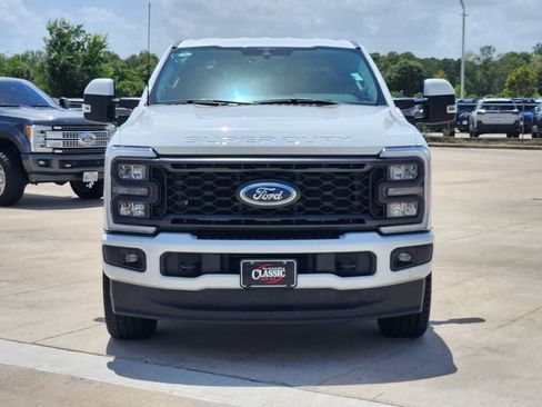 Used 2023 Ford F250 Lariat w/ Sport Appearance Package AWD/4WD image 2