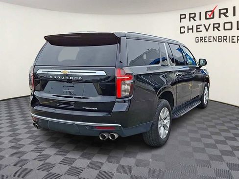 Used 2024 Chevrolet Suburban Premier image 8