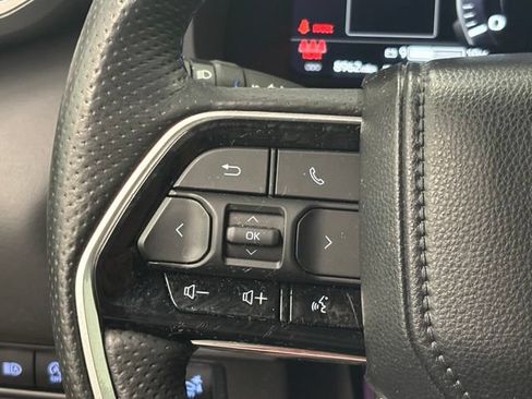 Used 2024 Toyota Tundra Platinum AWD/4WD image 25