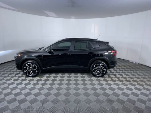 Used 2025 Chevrolet Trax RS w/ Driver Confidence Package image 5