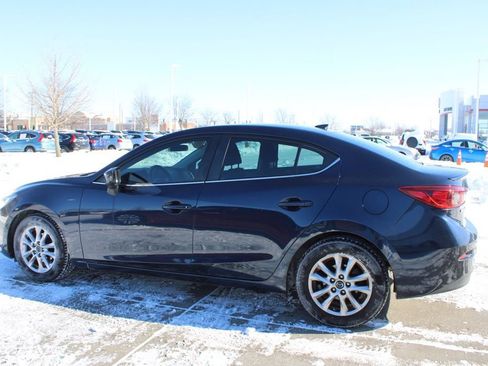 Used 2015 MAZDA MAZDA3 i Touring w/ Technology Package image 4
