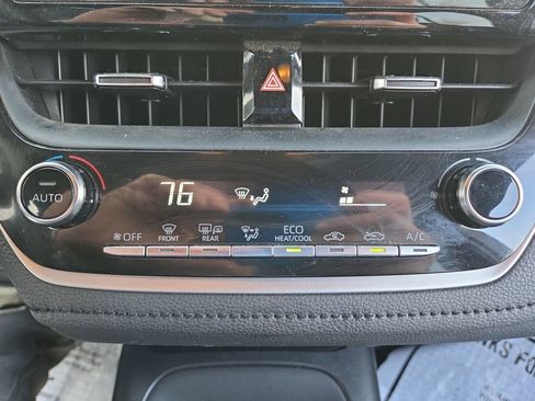 Used 2021 Toyota Corolla SE w/ Carpet Mat Package (TMS) image 22