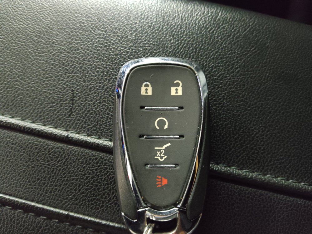 Used 2020 Chevrolet Blazer LT FWD image 32