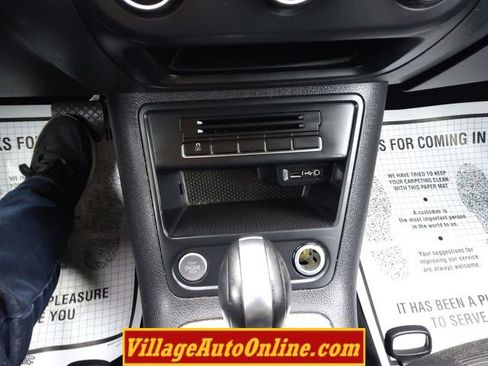 Used 2017 Volkswagen Tiguan S image 47