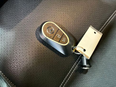 Used 2024 Mercedes-Benz C 300 4MATIC Sedan image 14