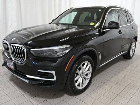 Used 2022 BMW X5 xDrive40i w/ Parking Assistance Package image 17