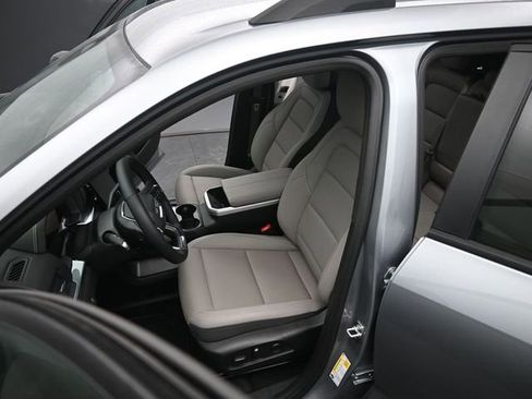 Used 2026 GMC Terrain Elevation w/ Elevation Premium Package image 11