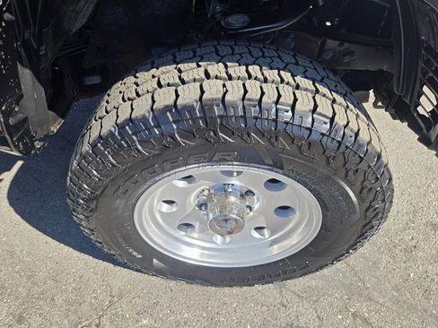 Used 2012 Toyota Tacoma PreRunner image 32