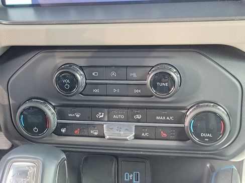 Used 2024 Ford Bronco Wildtrak AWD/4WD image 27