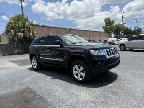 Used 2011 Jeep Grand Cherokee Laredo RWD image 3