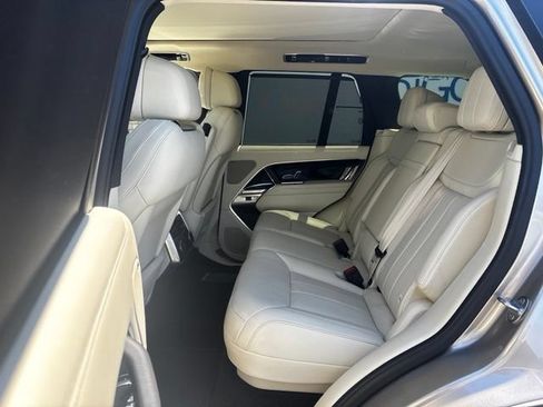 Certified 2023 Land Rover Range Rover SE AWD/4WD image 9
