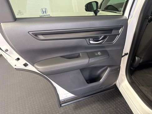 Used 2024 Honda CR-V Sport image 11