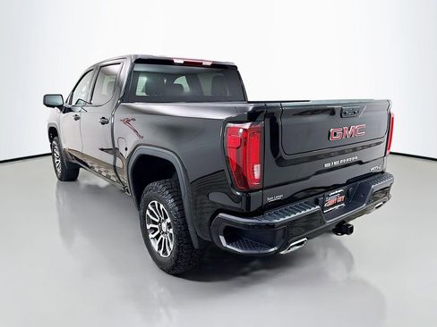 Used 2023 GMC Sierra 1500 AT4 image 5