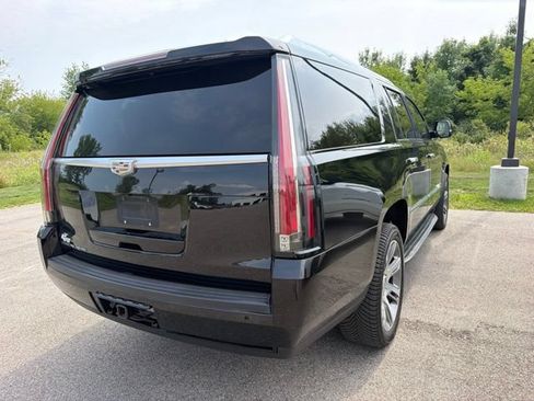 Used 2016 Cadillac Escalade ESV Luxury AWD/4WD image 11