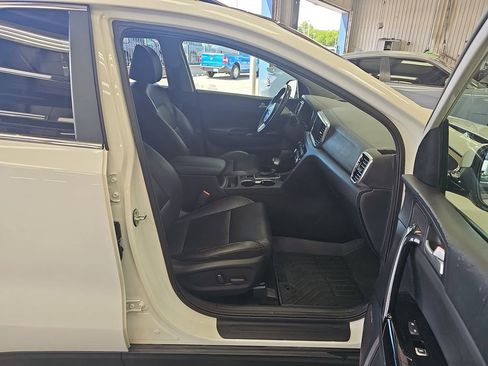 Used 2022 Kia Sportage EX w/ EX Technology Package AWD/4WD image 10