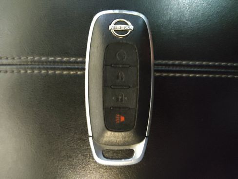 Used 2023 Nissan Pathfinder SV AWD/4WD image 32