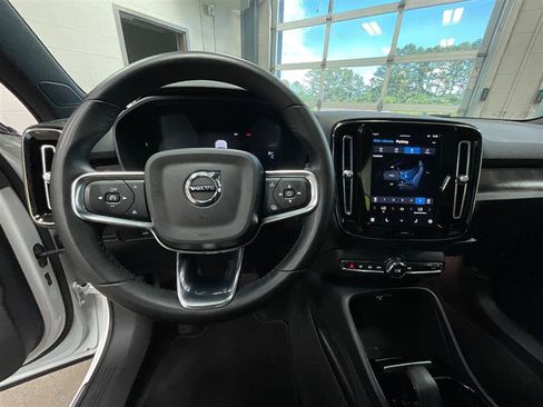Used 2023 Volvo XC40 Recharge Plus AWD/4WD image 15