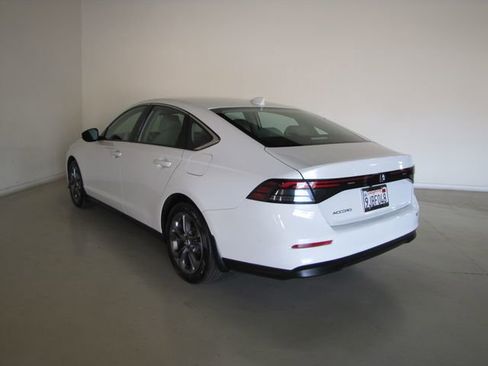 Certified 2023 Honda Accord EX image 23