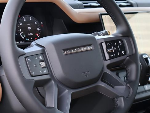 New 2026 Land Rover Defender 110 X-Dynamic SE image 18