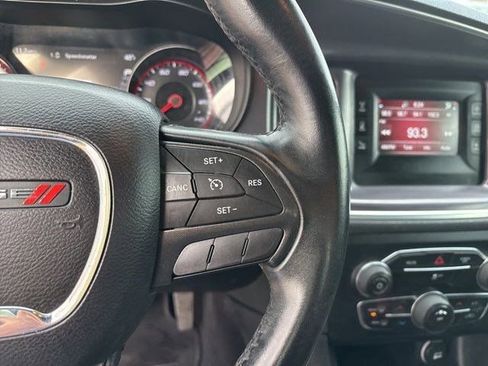 Used 2017 Dodge Charger SE w/ Blacktop Package image 18