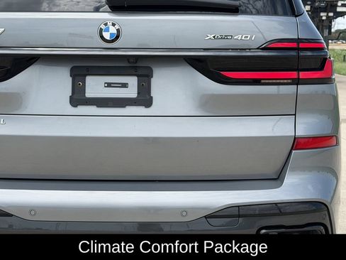 Used 2025 BMW X7 xDrive40i w/ M Sport Package AWD/4WD image 9