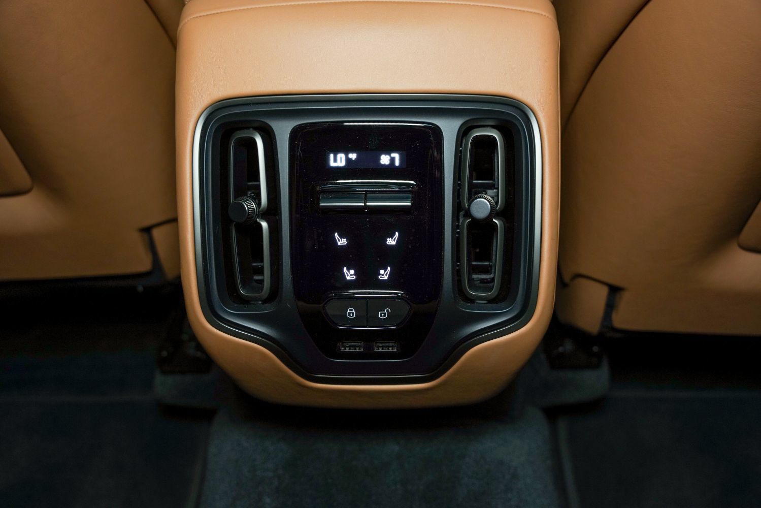 Used 2023 Aston Martin DBX 707 AWD/4WD image 41