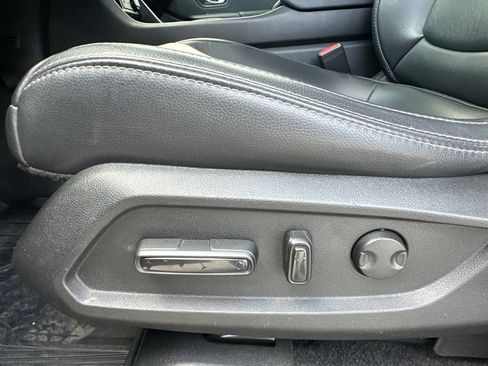 Used 2025 Honda Pilot EX-L image 20