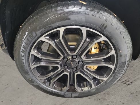 New 2026 Land Rover Defender 110 image 9