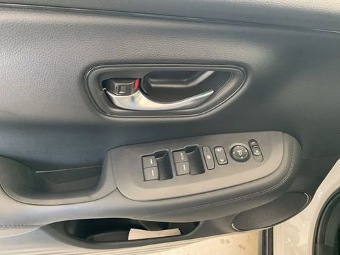 New 2026 Honda HR-V LX image 5