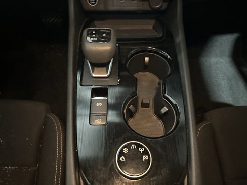 Used 2023 Nissan Rogue S image 21