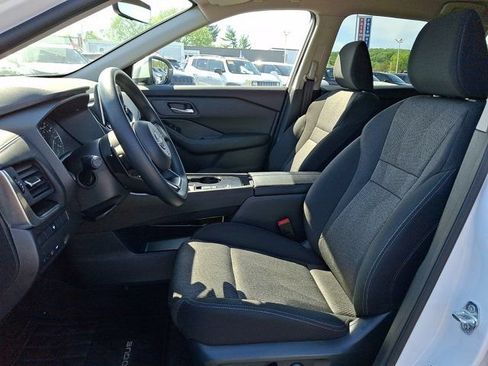 Used 2024 Nissan Rogue SV FWD image 17