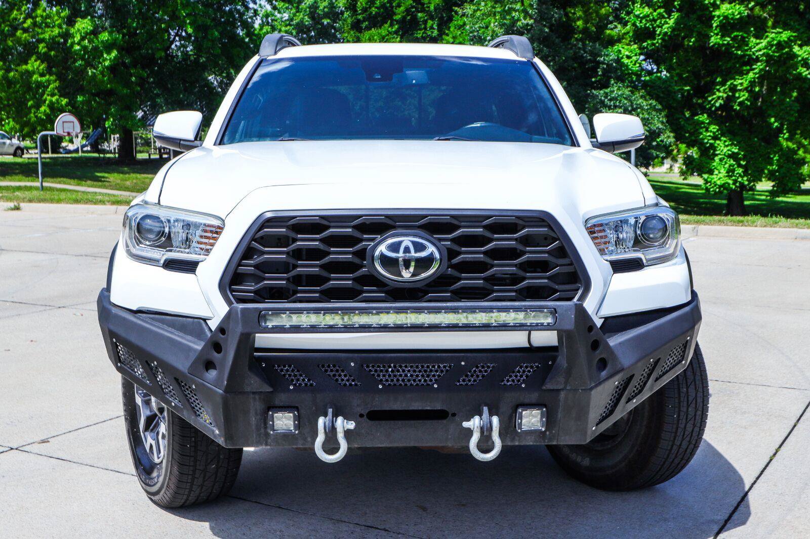 Used 2020 Toyota Tacoma TRD Off-Road AWD/4WD image 19