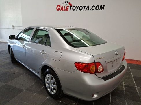 Used 2010 Toyota Corolla LE image 10