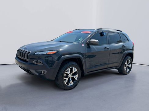 Used 2016 Jeep Cherokee Trailhawk w/ Comfort/Convenience Group AWD/4WD image 6