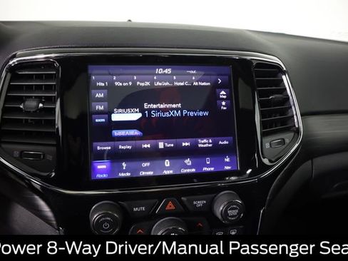 Used 2019 Jeep Grand Cherokee Laredo AWD/4WD image 47