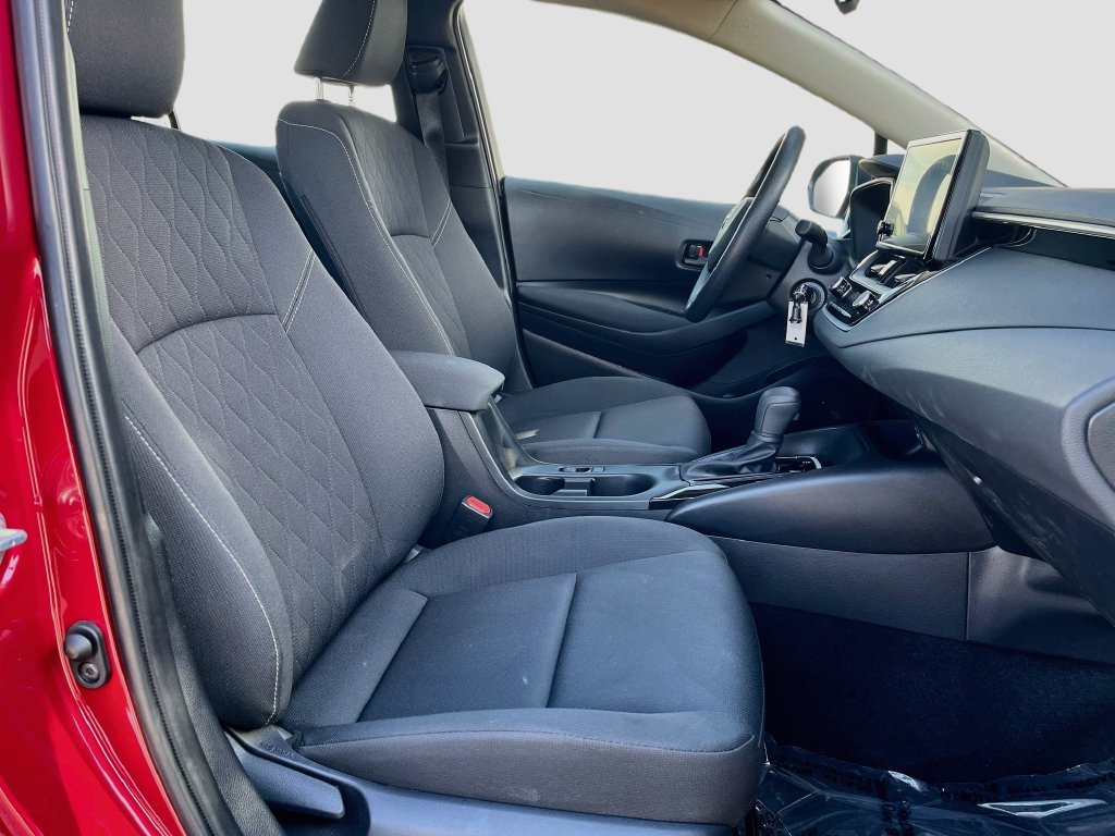 Used 2025 Toyota Corolla LE FWD image 25