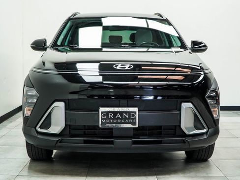 Used 2025 Hyundai Kona SEL image 7