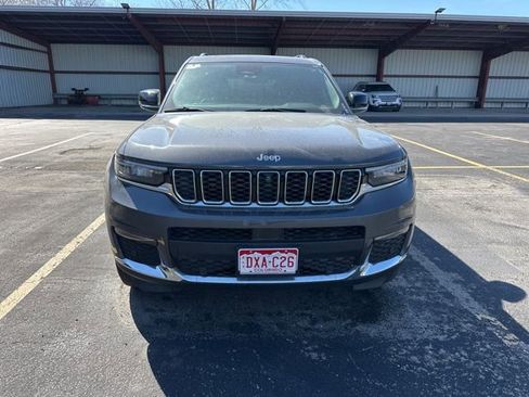 Used 2024 Jeep Grand Cherokee L Limited w/ Luxury Tech Group II image 20