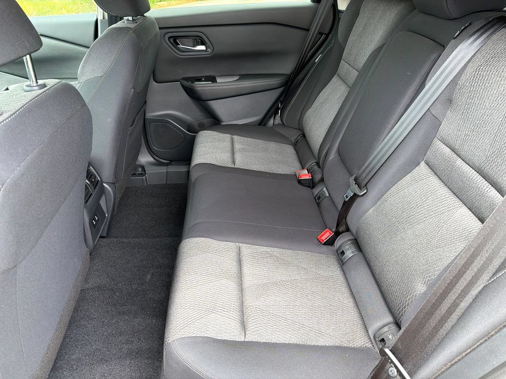 Used 2026 Nissan Rogue SV FWD image 20