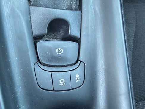 Used 2018 Toyota C-HR XLE FWD image 25