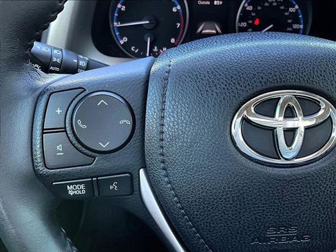 Used 2017 Toyota RAV4 XLE image 20