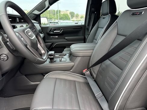 New 2026 GMC Sierra 1500 AT4X AWD/4WD image 5