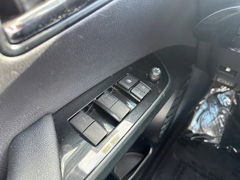 Used 2020 Toyota Prius LE image 16