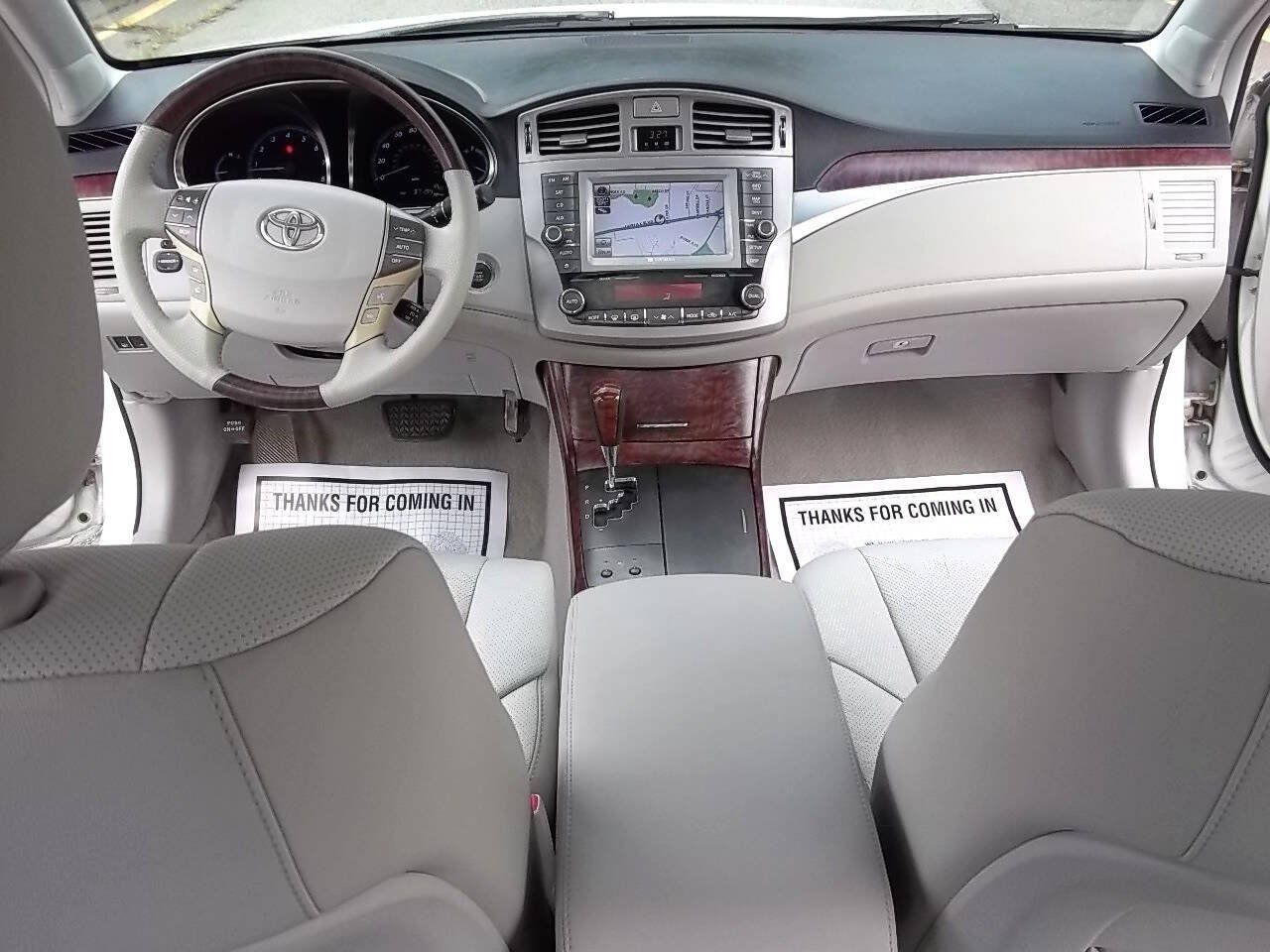 Used 2011 Toyota Avalon Limited FWD image 16