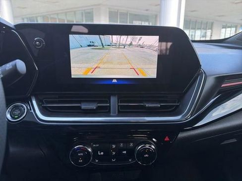 Used 2025 Chevrolet Trax RS w/ Driver Confidence Package image 26