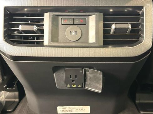 New 2026 Ford F250 Platinum AWD/4WD image 29
