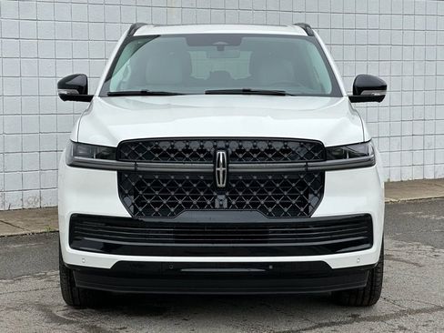 New 2026 Lincoln Navigator Reserve AWD/4WD image 30