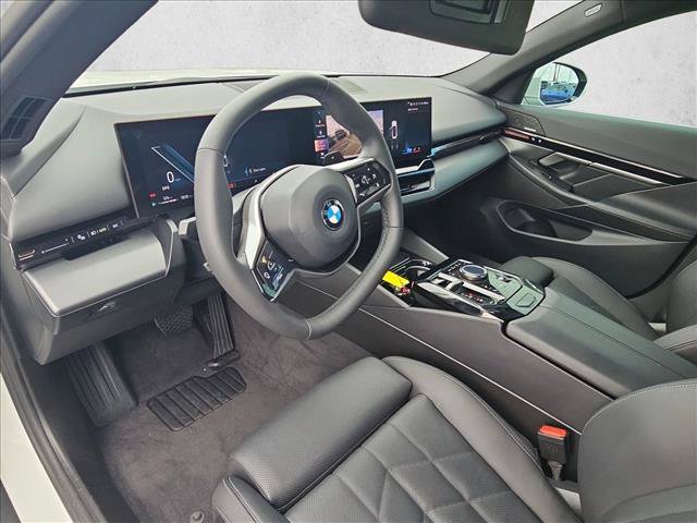 Certified 2024 BMW 530i w/ Convenience Package RWD image 10